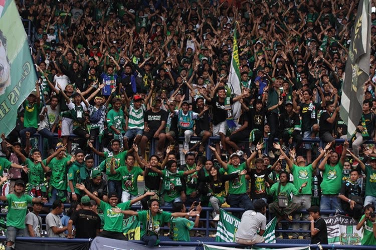 2 Suporter Dikabarkan Tewas Ketika Berdesakan Hendak Nonton Laga Persib vs Persebaya  