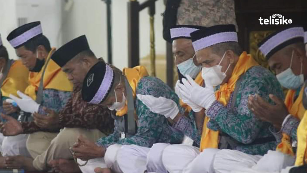30 Calon Jemaah Haji Muna Diberangkatkan, 10 di Antaranya Pasangan Suami Istri