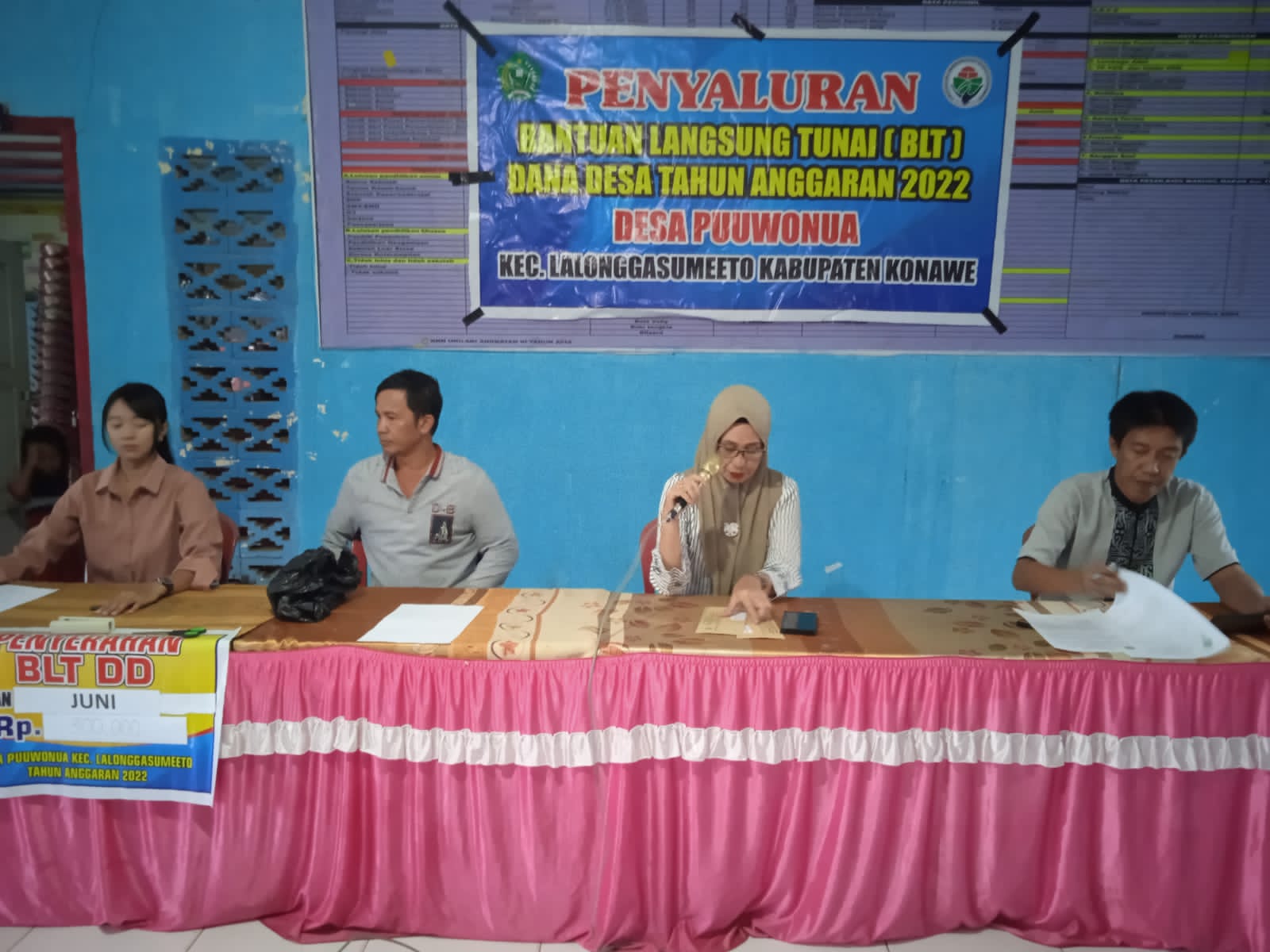 72 KPM Desa Puuwonua Konawe Terima BLT DD Tahap 2