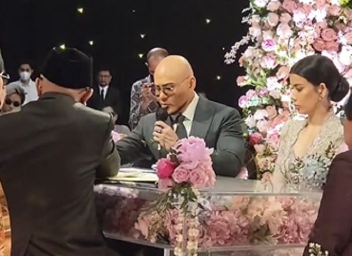 Akhiri Masa Duda, Deddy Corbuzier Resmi Nikahi Mantan Putri Indonesia