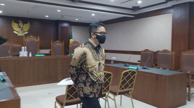 Eks Dirjen Kemendagri Didakwa Terima Suap dari Adik Bupati Muna dan Bupati Koltim, Begini Aliran Duitnya