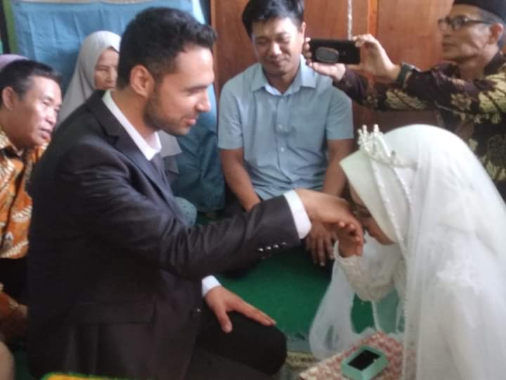 Keluarga Sempat Ragu, Gadis Konawe Selatan Akhirnya Dipersunting Pria Turki