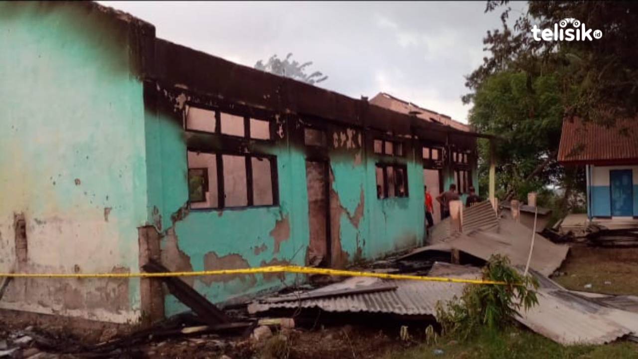 Perpustakaan SMPN 1 Reok Manggarai Terbakar, Penyebabnya Masih Misterius