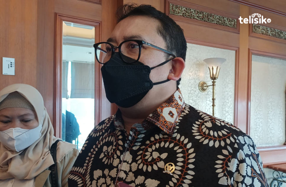 Presiden Jokowi Reshuffle Kabinet, Fadli Zon: Untuk Kurangi Beban Pemerintah