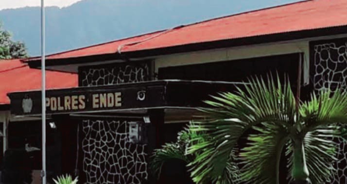 Rusak Terali Loteng dan Bobol Triplek, Dua Tahanan Polres Ende Kabur