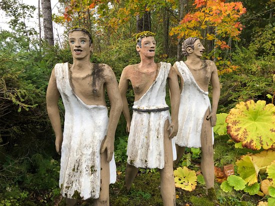 Unik: 500 Patung di Taman Ini Giginya Berasal dari Gigi Asli Manusia