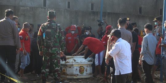 3 Jam Autopsi Ulang Jenazah Brigadir J, Hasilnya Ternyata Begini