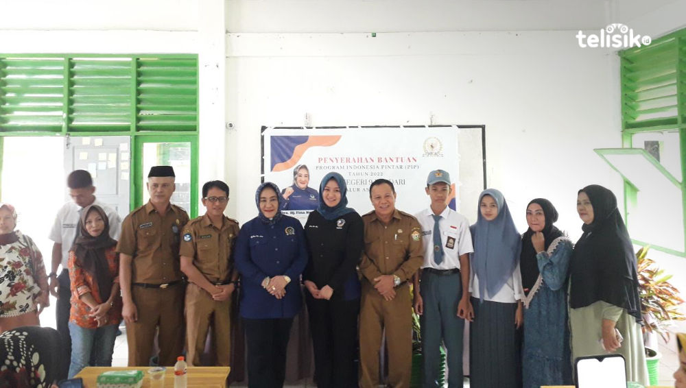 Beri Bantuan PIP, Tina Nur Alam Harap Bisa Berkontribusi Lebih untuk Pendidikan Sulawesi Tenggara