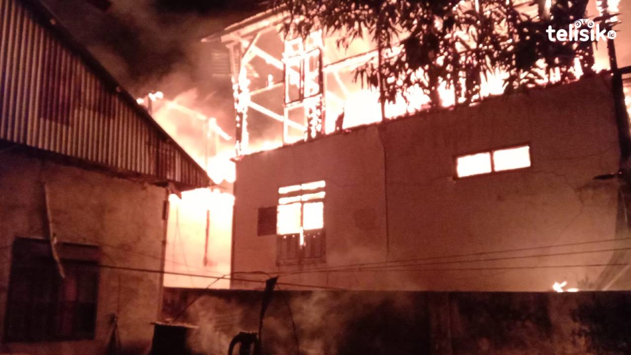 Dua Rumah di Muna Ludes Terbakar