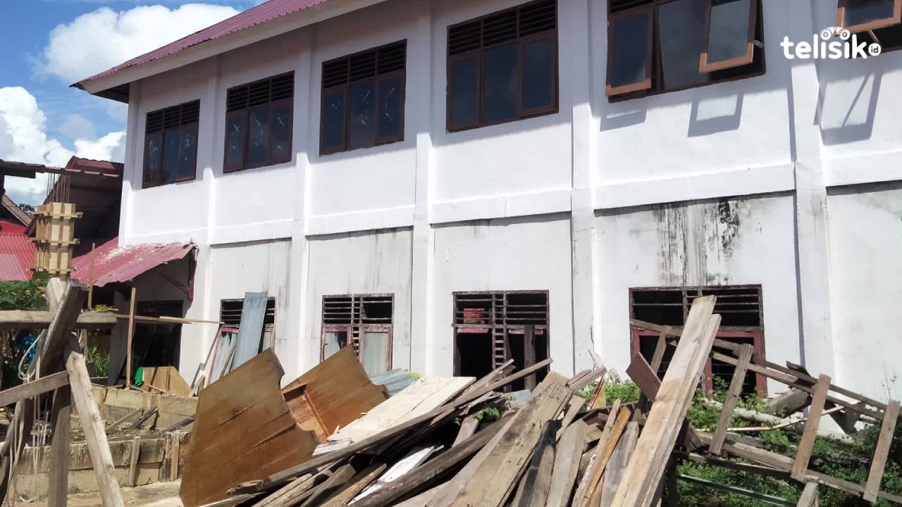 Dua Tahun Terbengkalai, SMKN 4 Kendari Harap Bantuan Dikbud Renovasi Ruang Praktikum Kriya Kayu