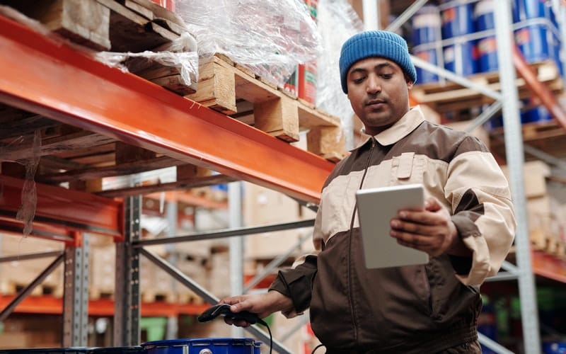 Lowongan Kerja Kendari: Dibutuhkan Helper Lulusan SMA di Istana Motor, Ini Syaratnya