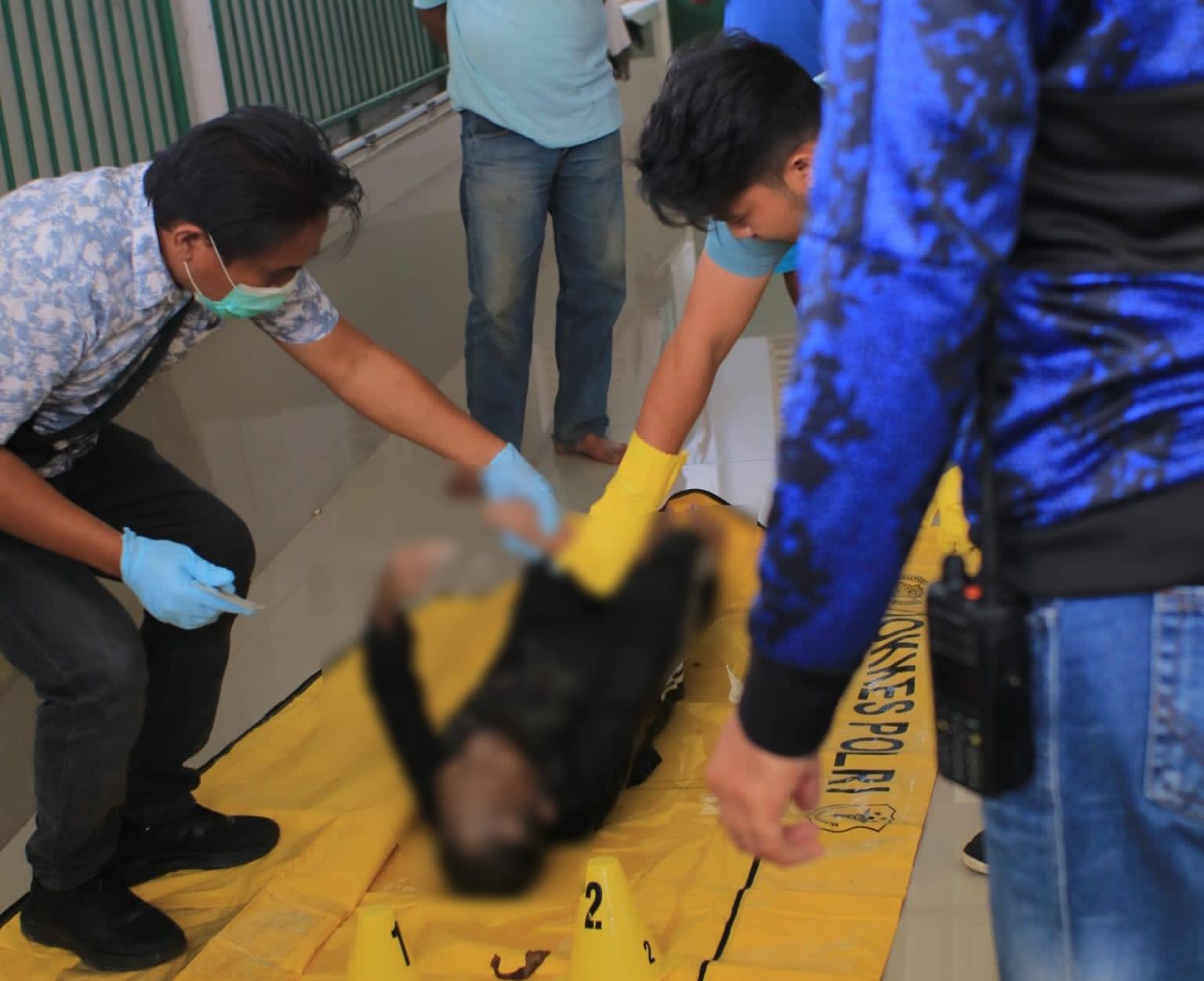 Mayat Wanita Lansia Ditemukan Terapung di Teluk Kendari