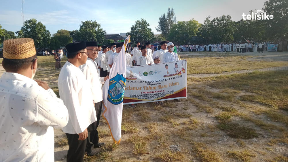 Ratusan Masyarakat Wakatobi Pawai Ta'aruf, Dendangkan Sholawat dan Takbir