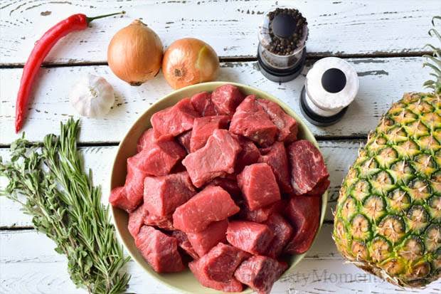 Simak Cara Olah Daging Sapi Jadi Empuk dengan Nanas