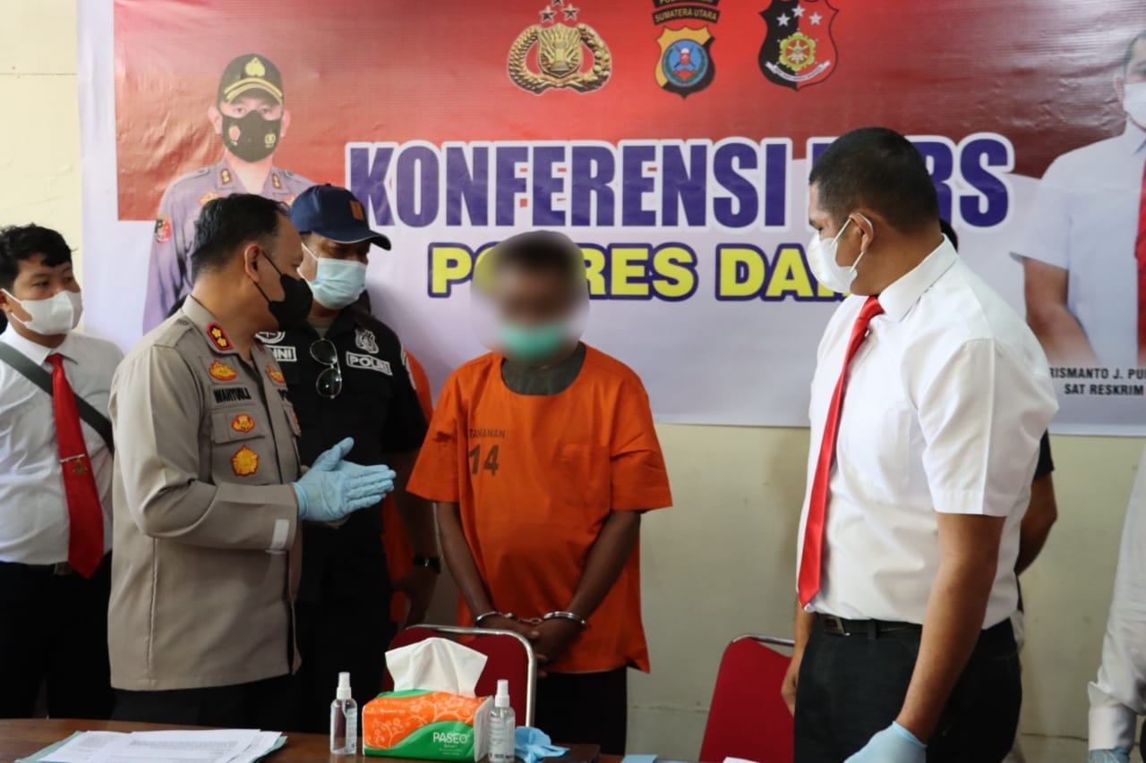 Suami Tikam Leher Istri hingga Tewas