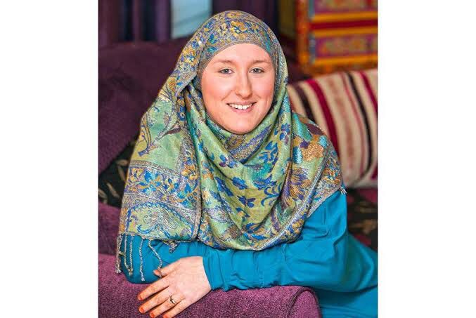 Dapat Hidayah Saat Libur Musim Panas, Gadis Ini Putuskan Mualaf