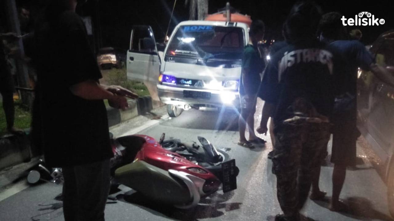 Hindari Kendaraan Lain, Mobil Tandon Tabrak Pengendara Motor