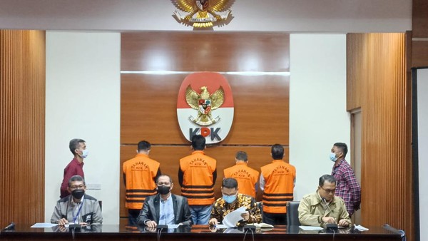 KPK: Rektor dan 3 Pejabat Unila Jadi Tersangka Suap Penerimaan Mahasiswa Baru