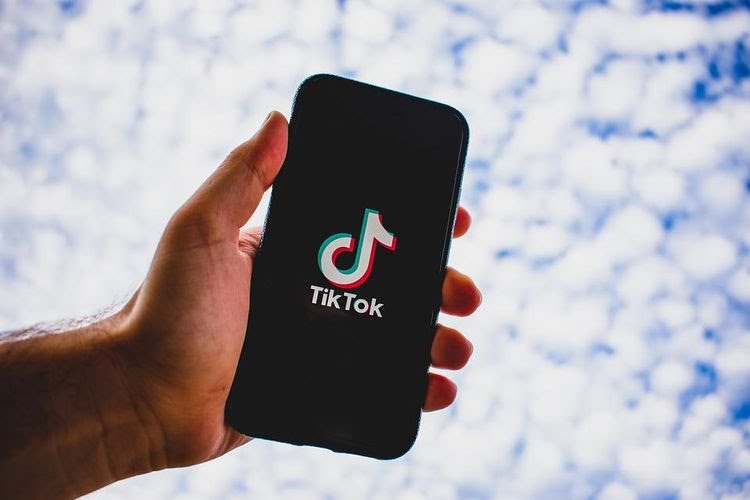 Mau Kaya di Medsos? Ini 5 Cara Dapat Uang dari TikTok