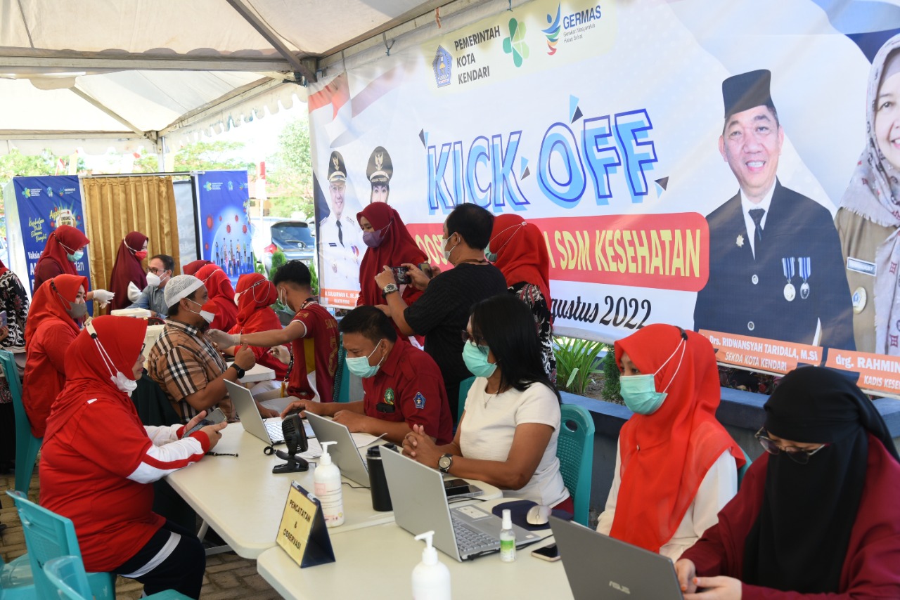 Nakes Kota Kendari Wajib Vaksinasi Booster Kedua
