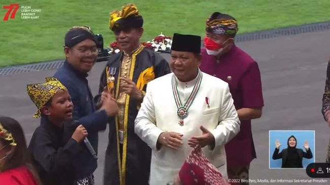 Pengamen Nyanyi di Istana Negara, Prabowo Joget Depan Jokowi