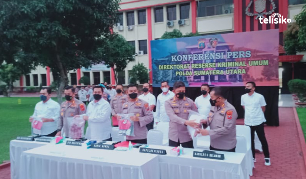 Perjudian Online Terbesar Digerebek Polisi, Pengusahanya Diburu