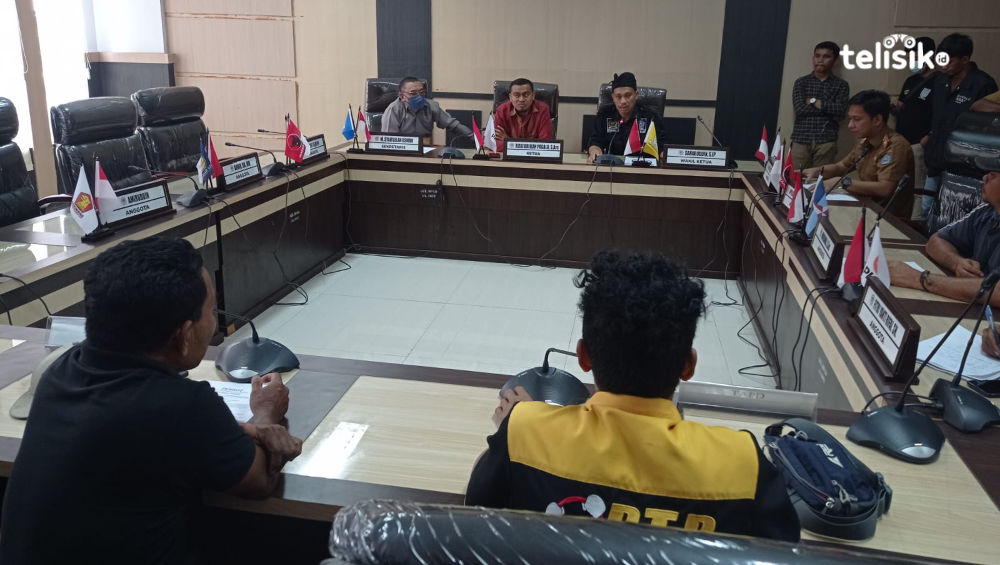 Puluhan Sopir Truk Demo ke DPRD, Protes Penyalahgunaan Solar Subsidi