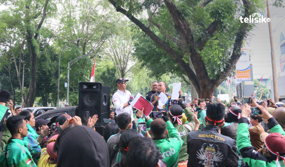 Ratusan Ojol Demo DPRD Sumatera Utara Soal Tarif