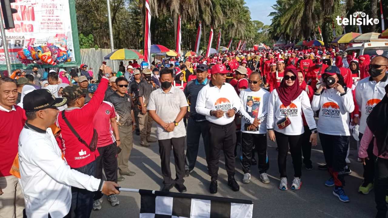 Ribuan Warga Kota Kendari Ramaikan Jalan Sehat Kemerdekaan