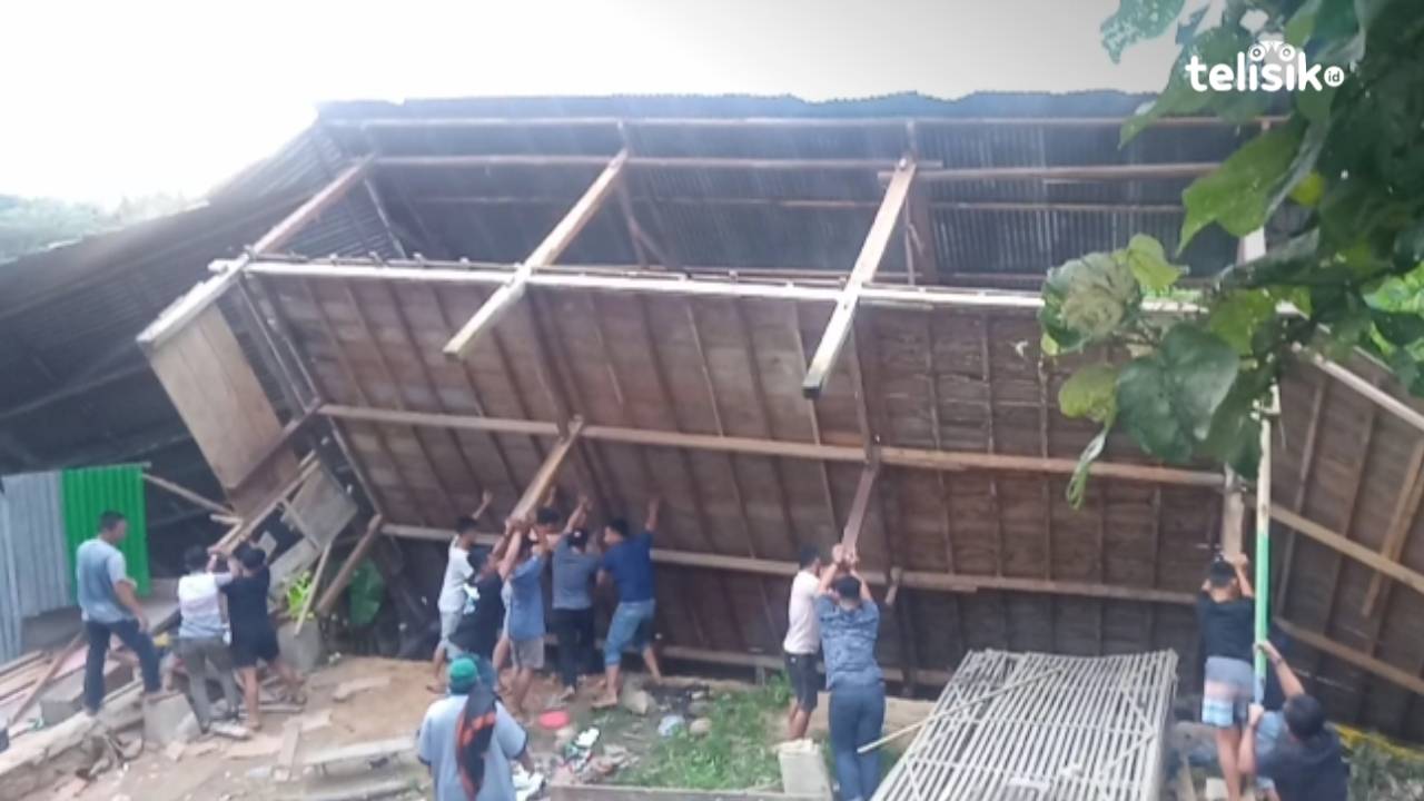 Rumah Pelaku Pembunuhan di Kolaka Utara Dibongkar Keluarga Korban