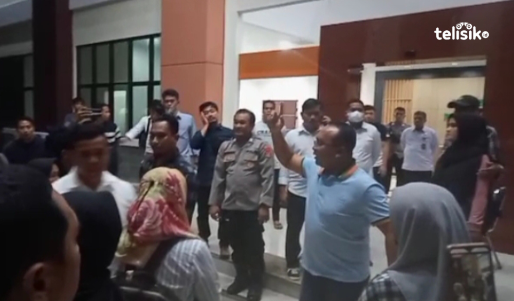 Sidang Dugaan KDRT di Kolaka Utara Ricuh, Ratusan Massa Kepung  PN Lasusua
