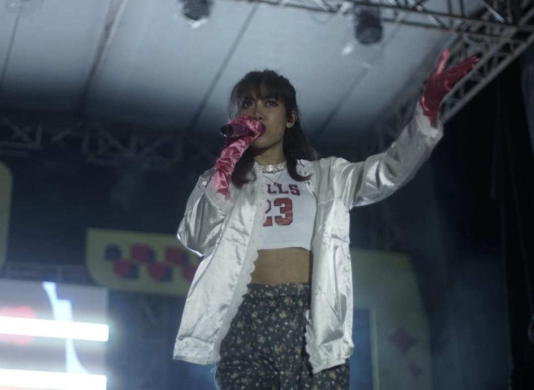 Vierratale di TibaTiba Fast Kendari, Anak Muda Galau Lewat Lagu Perih