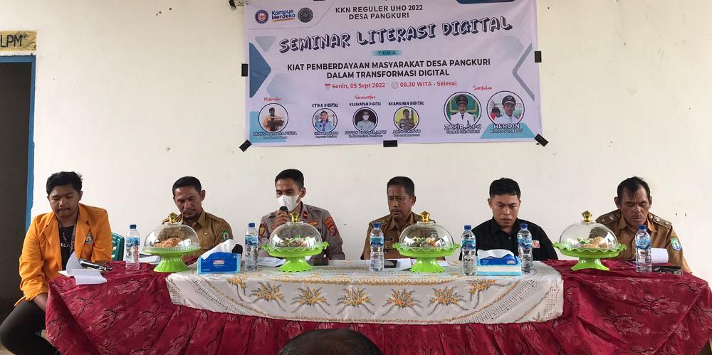 Era 4.0, Warga Bombana Harus ke Sawah Akses Jaringan