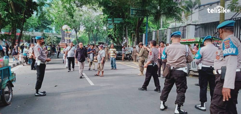 Bawa Sajam, Polisi Tangkap Puluhan Pelajar SMA Demo Tolak Kenaikan Harga BBM  