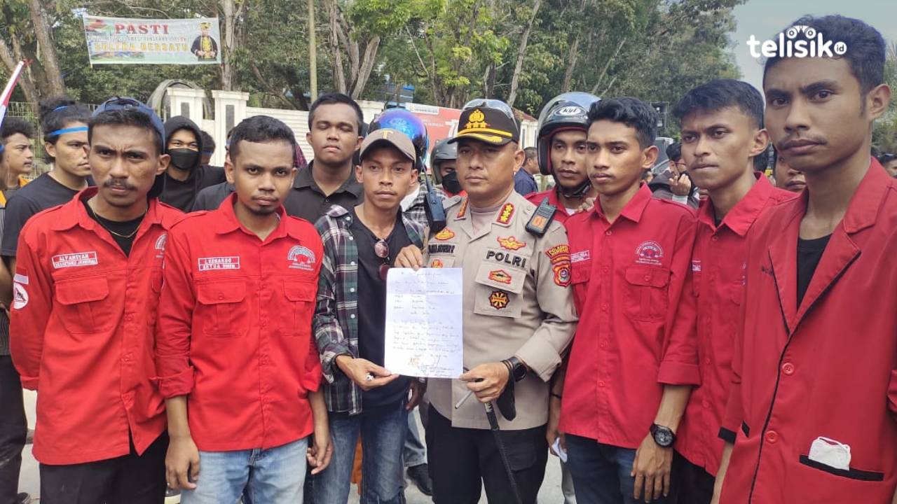 Di Hadapan Pendemo, Kapolresta Kendari Janji Siap Dicopot Jika Ada Represif