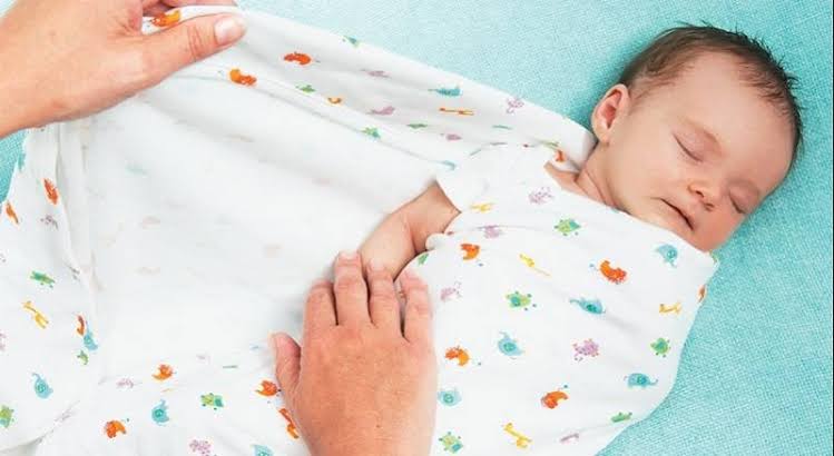 Ibu, Ini 6 Manfaat Membedong Bayi yang Perlu Diketahui