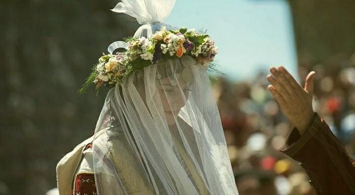 Malam Pertama Pengantin di Negara Ini Wajibkan Pria Tiduri Tante Istrinya