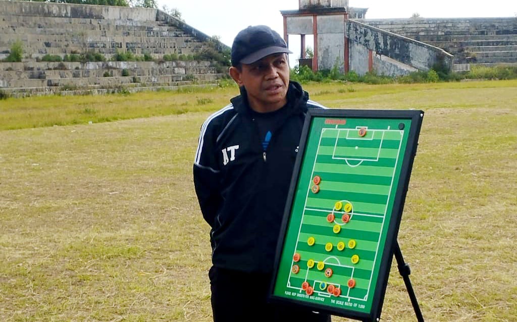 Mengenal Agus Tandur, Coach Bertangan Dingin Sukses Kalahkan Tim Raksasa NTT