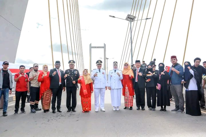 Waktu Berkantor Sulkarnain Kadir dan Siska Karina Imran Sisa Seminggu