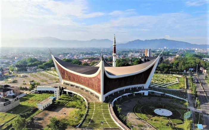 9 Masjid Bergaya Arsitektur Unik, Ada Bentuk Kapal hingga Tanpa Kubah