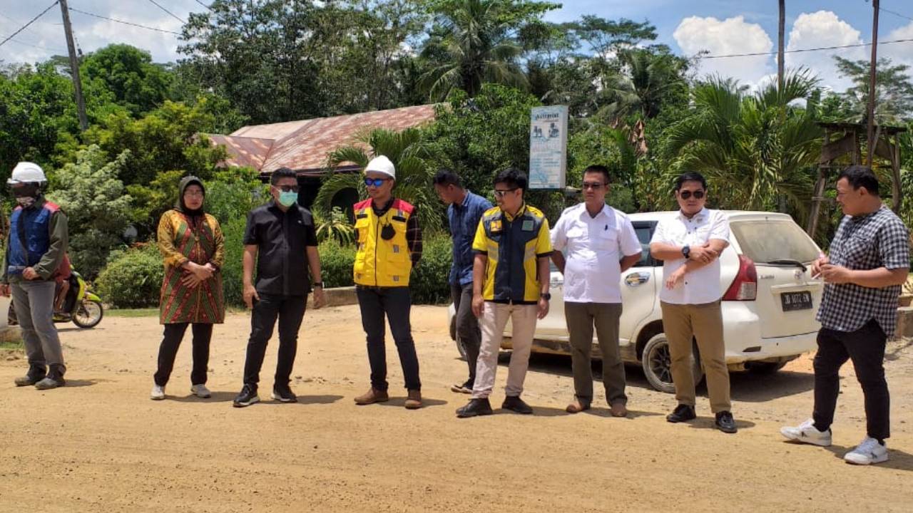 Tidak Sesuai, Proyek Pengaspalan Rp 6 Miliar Ditegur DPRD Kolaka Timur