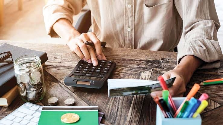 Langkah Hadapi Resesi 2023, Pengamat: Jangan Utang