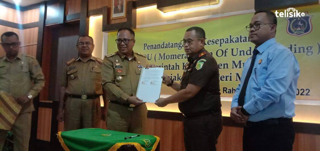 Pj Bupati Muna Barat Minta Kebijakannya di Back Up Kejari Muna