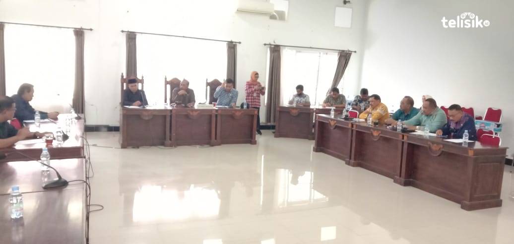 Selamatkan Anggota DPRD dan Pemkab Muna jadi Alasan Sekda Ganti Sekwan