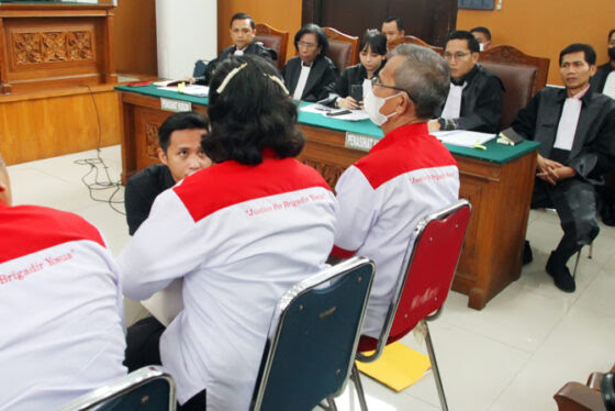 Tangis Histeris Ibu Brigadir Yosua, Bharada Eliezer: Saya Tak Percaya Pelecehan