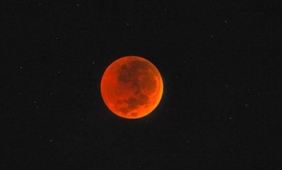8 November Terjadi Gerhana Bulan Total di Indonesia, Dapat Dilihat di Daerah Ini