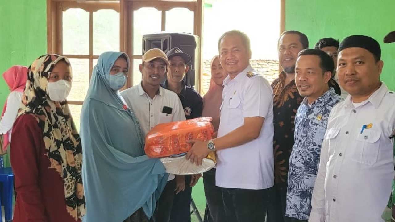 Cegah Inflasi, Pemkab Kolaka Utara Kembali Salurkan Ratusan Paket Kebutuhan Pokok