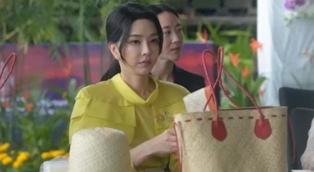 Bisa Ditiru, Ini Tips Cantik Alami Istri Presiden Korea Selatan Tetap Awet Muda di Usia 50-an