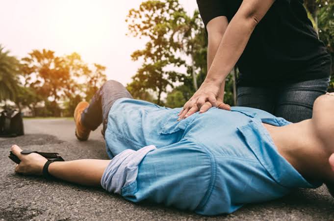 Kenali 5 Penyebab dan Gejala Orang Sebelum Pingsan