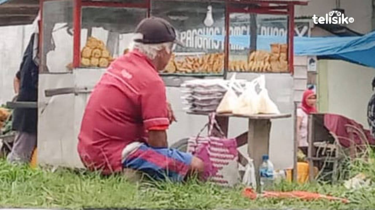 Menyambung Hidup, Kakek Ini Berjualan Kasoami